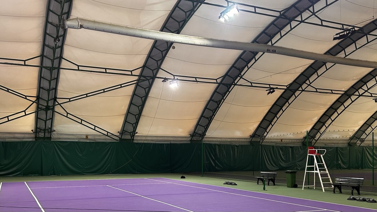 Замена устаревшего освещения Физкультурно-оздоровительного комплекса "Тольятти-Теннис"