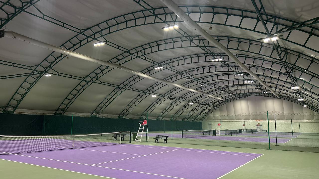 Замена устаревшего освещения Физкультурно-оздоровительного комплекса "Тольятти-Теннис"